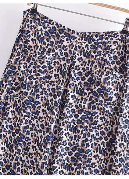 Blue plant printed pants