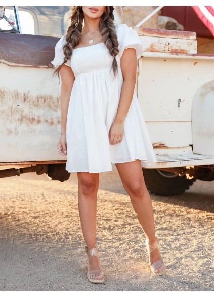 Bubble sleeved pleated lace up dress